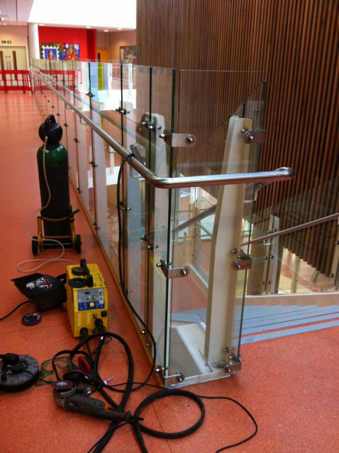 Mobile stainless steel welder 