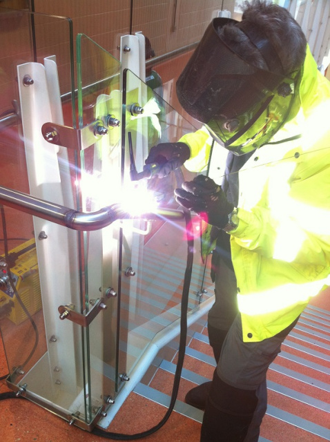 Mobile onsite stainless steel hand rail welder in London